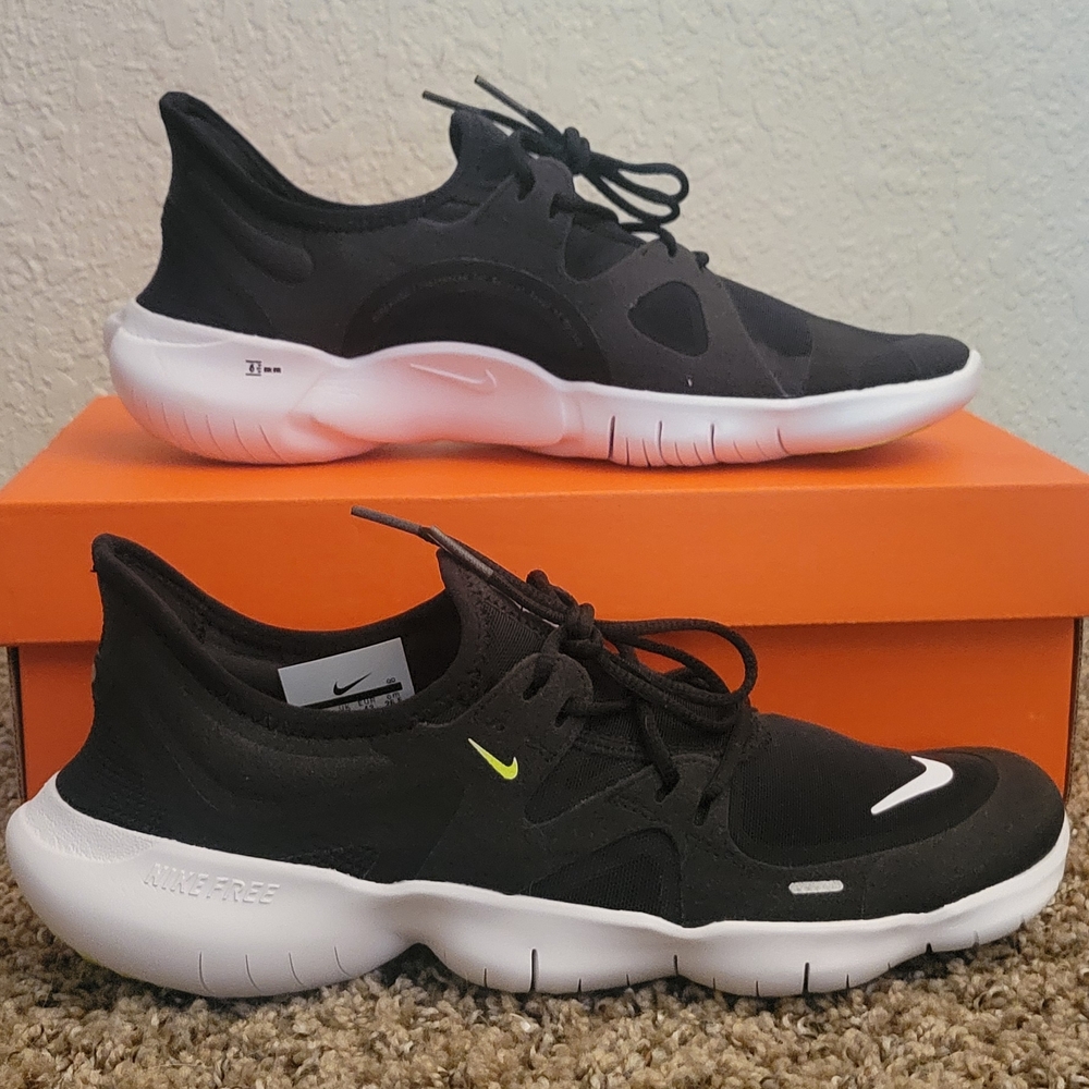 Nike Black and White Athletic Shoes